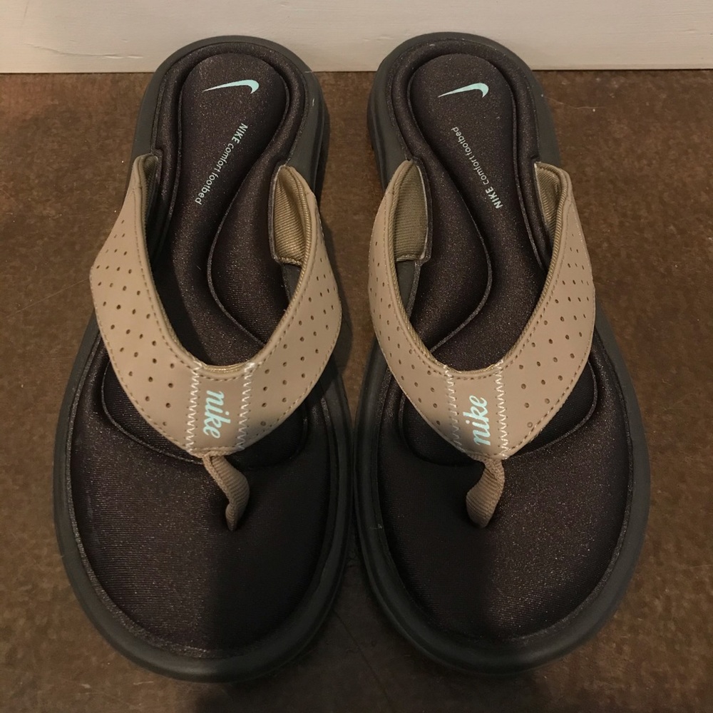 Nike Flip Flops NWOT